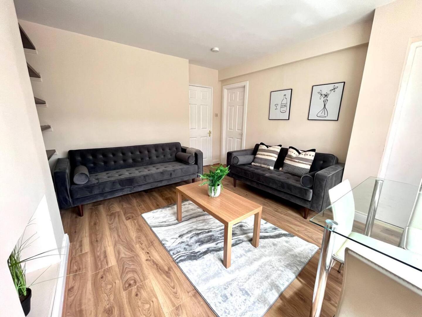 Central 4 Bedroom House With Driveway Newcastle upon Tyne Zewnętrze zdjęcie